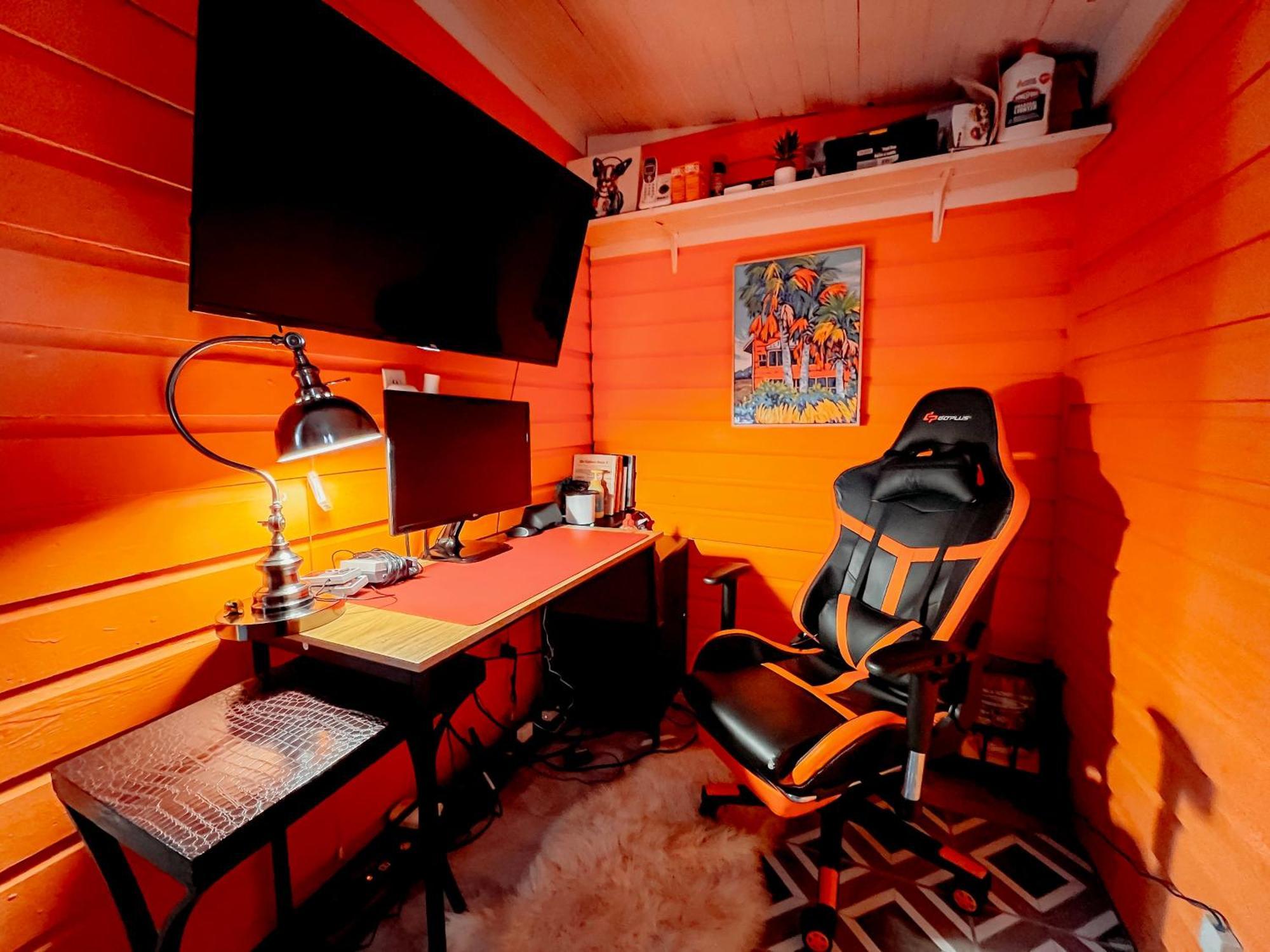 Giggling Creek Cottage - Bedjet! King Sized! Gazebo, 45 Acres, Arcades, Nintendo, More Henry المظهر الخارجي الصورة
